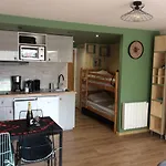Les Obiones, Vue Laterale Mer, Mahon Plage, Magnifique 4p, Avec Balcon , Parking Prive Gratuit, Wifi, Classe 2 Etoiles, Exposition Plein Sud En Baie De Somme דירה *