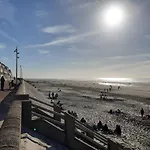Les Obiones, Vue Laterale Mer, Mahon Plage, Magnifique 4p, Avec Balcon , Parking Prive Gratuit, Wifi, Classe 2 Etoiles, Exposition Plein Sud En Baie De Somme