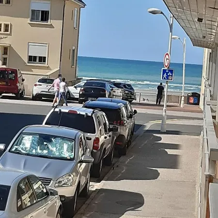 Les Obiones, Vue Laterale Mer, Mahon Plage, Magnifique 4p, Avec Balcon , Parking Prive Gratuit, Wifi, Classe 2 Etoiles, Exposition Plein Sud En Baie De Somme Lägenhet *