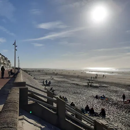 Les Obiones, Vue Laterale Mer, Mahon Plage, Magnifique 4p, Avec Balcon , Parking Prive Gratuit, Wifi, Classe 2 Etoiles, Exposition Plein Sud En Baie De Somme