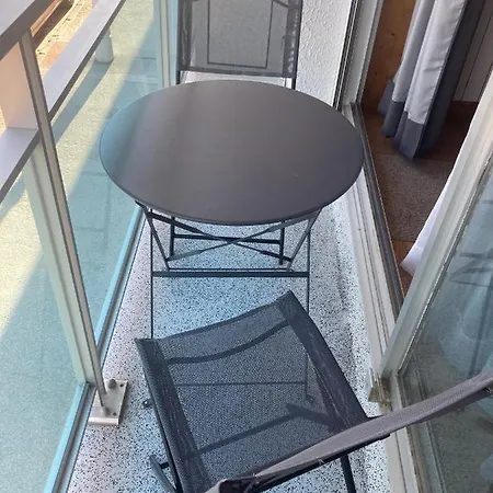 Les Obiones, Vue Laterale Mer, Mahon Plage, Magnifique 4p, Avec Balcon , Parking Prive Gratuit, Wifi, Classe 2 Etoiles, Exposition Plein Sud En Baie De Somme Daire Fort-Mahon-Plage