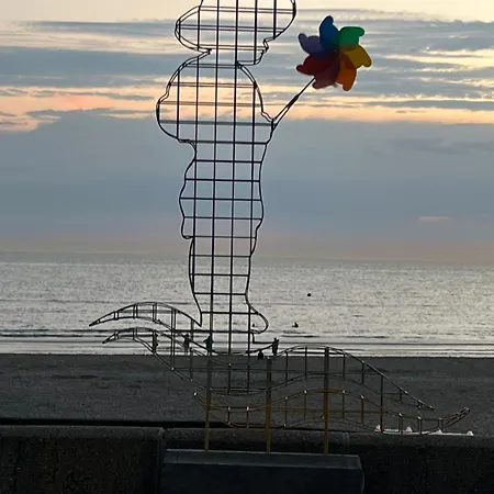 Les Obiones, Vue Laterale Mer, Mahon Plage, Magnifique 4p, Avec Balcon , Parking Prive Gratuit, Wifi, Classe 2 Etoiles, Exposition Plein Sud En Baie De Somme Διαμέρισμα